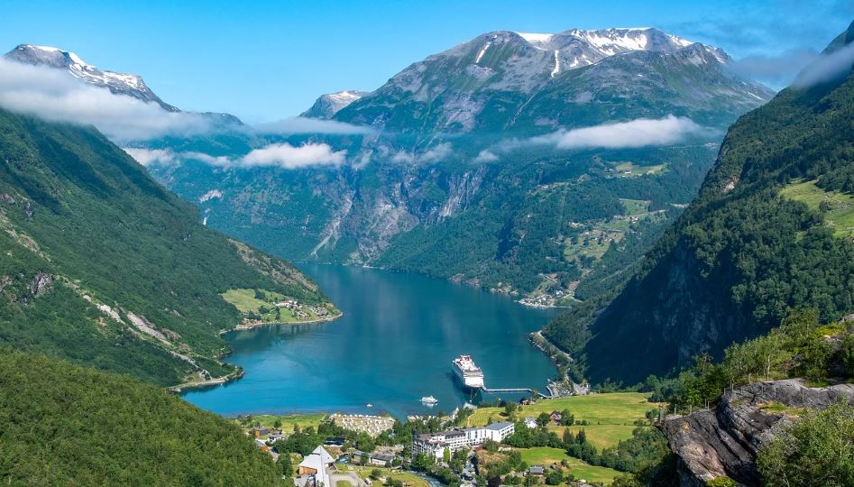 Port of Bergen: ferries to the Norwegian Fjords